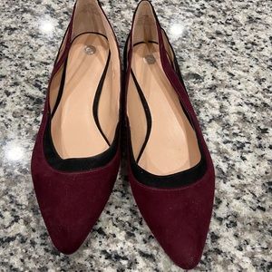 Maroon with black trim flats. Size 10.